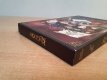 Images O6933 - 1 : Kingdom - Saison 1 - Edition Collector Limite - Coffret A4 Blu-ray